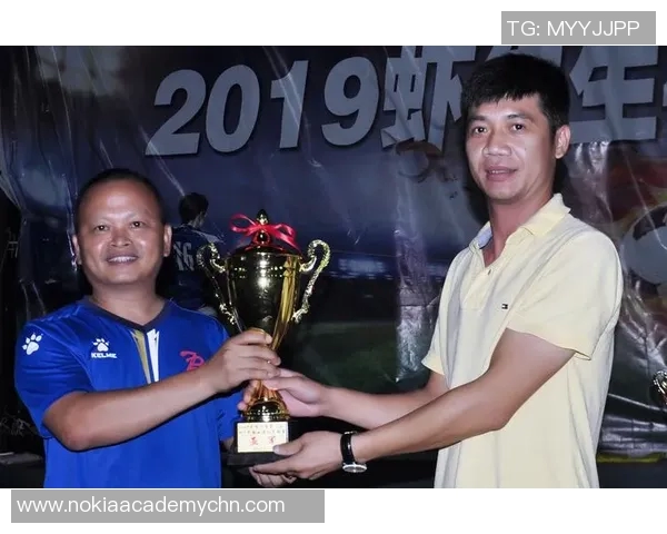 足球明星带你认识生字的魅力与激情，探索语言与运动的完美结合